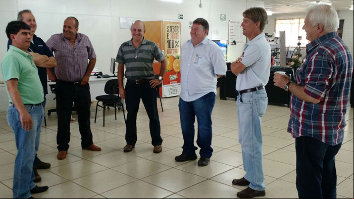 JB visita os amigos da cooperativa Integrada de Cornélio Procópio